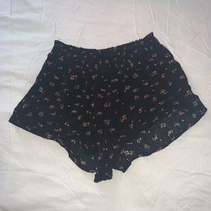 Kendal and Kylie flowy shorts